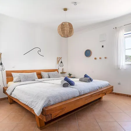 Sweet Arrifana // Beachhouse Apartment *