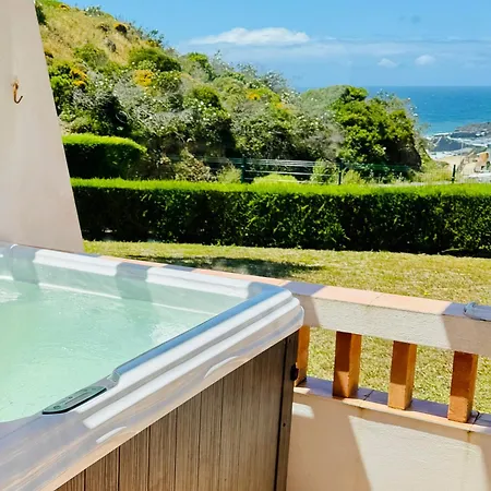 Apartment Sweet Arrifana // Beachhouse *